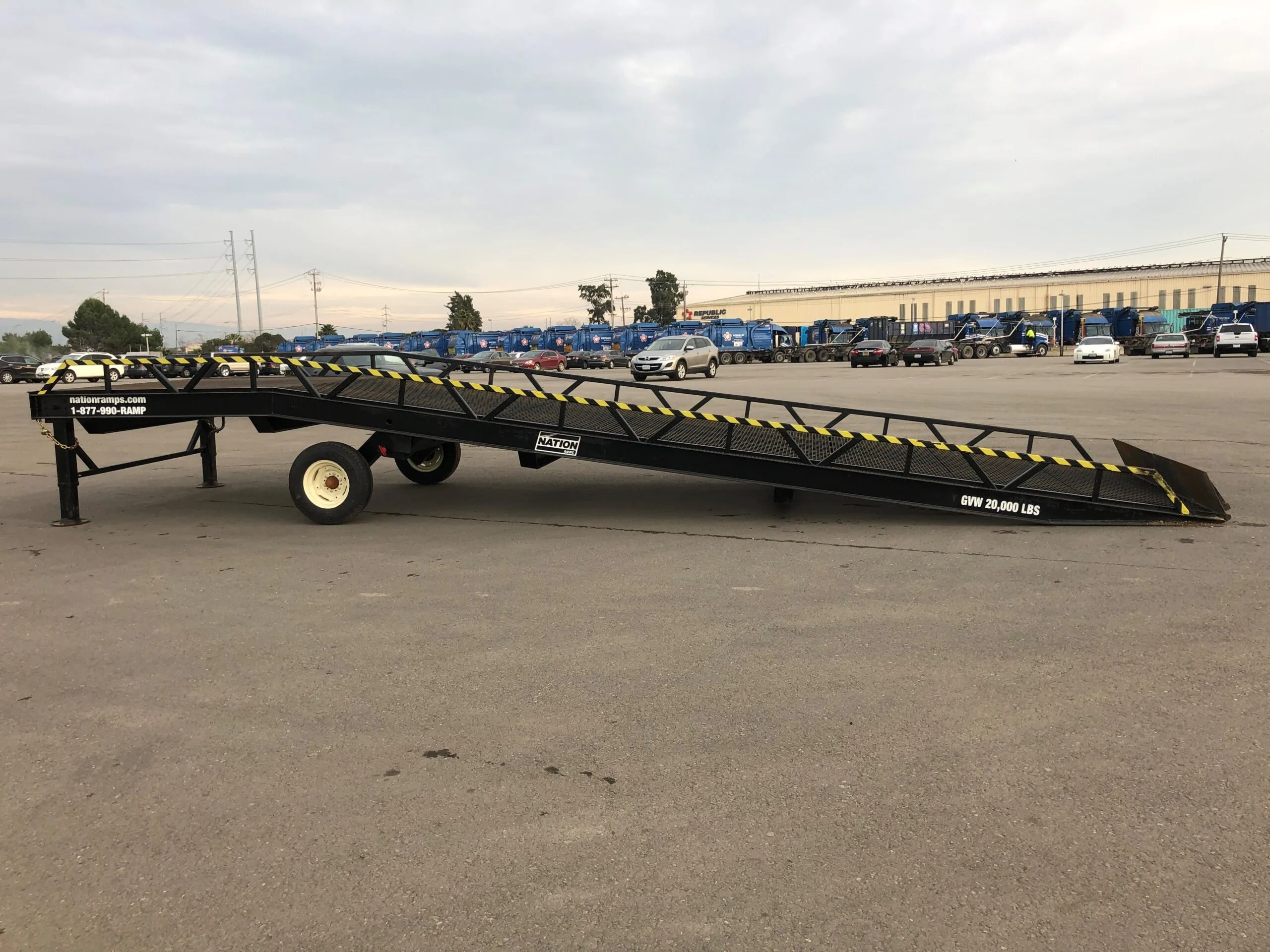 mobile loading ramp