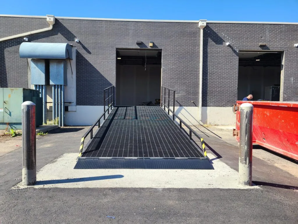 dock to ground ramp